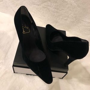 Vintage Nina velvet pumps